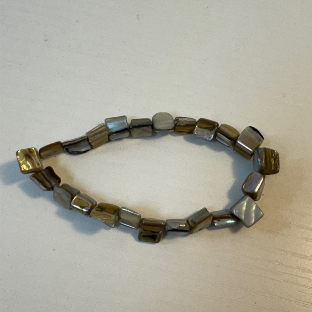 Shell stretchy bracelet - Picture 3 of 3